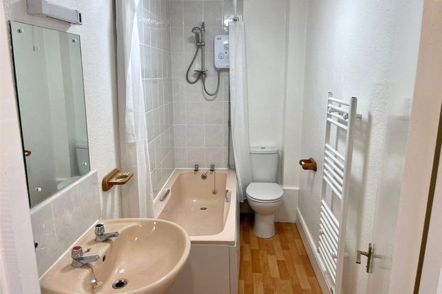 1, Clydeville Flats, Otley photo 4