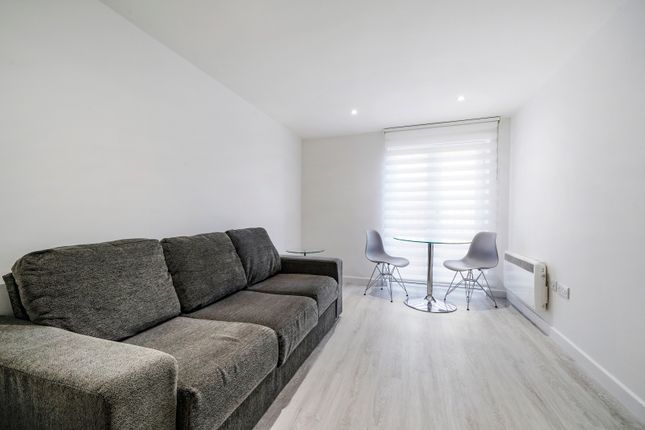 Flat to rent in Ingham Road, West Hampstead