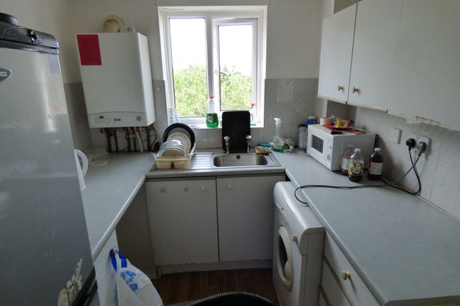 Courtlands Way, Ravenhill Swansea photo 3