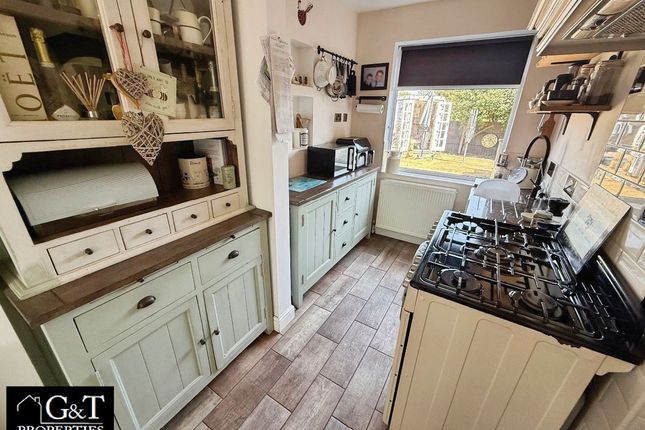 62 Pheasant Street, Brierley Hill photo 4