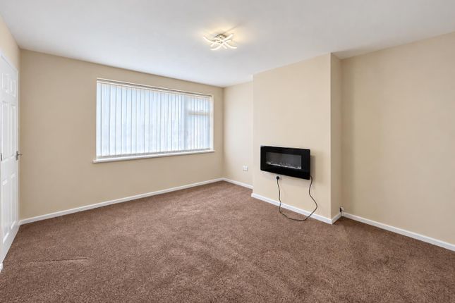 15, Georges Avenue, Northampton photo 2