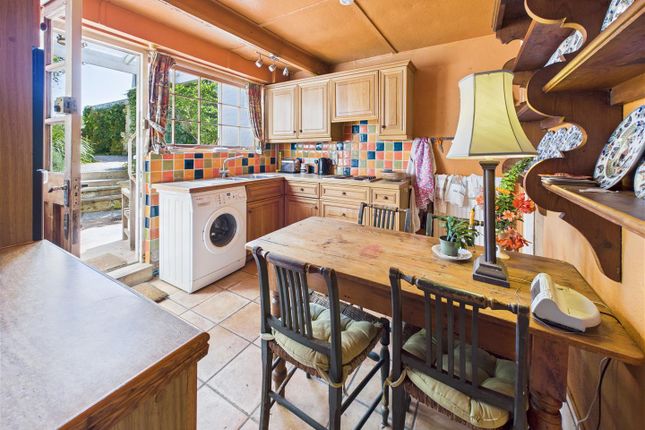 Wistaria Cottage, 1, Alma Terrace, Sidmouth photo 2