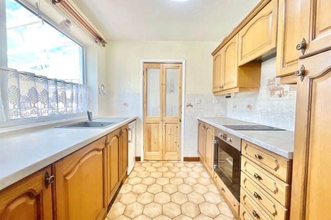 4 St. Georges Road, Stone photo 4
