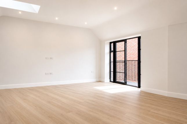 17 Hartwood Lofts, Connaught Place, Brockenhurst photo 4