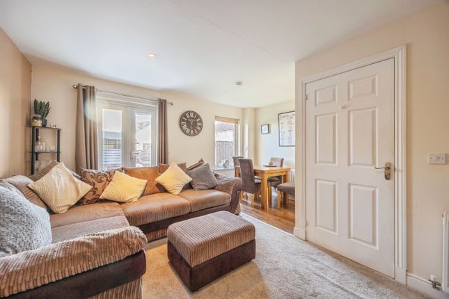 22, Brown Crescent, Bathgate photo 3