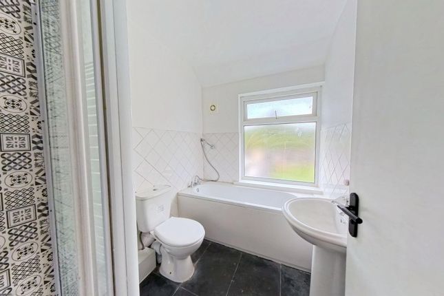 18 Parkside Avenue, Bexleyheath photo 4