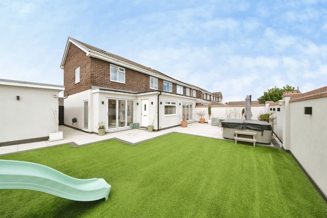 17, Packwood Close, Rotherham photo 4