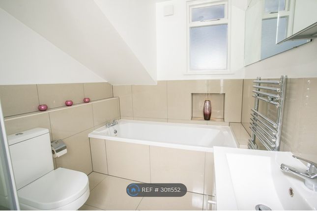 Top Flat  Richmond Hill, Richmond Hill, Richmond, Surrey photo 5
