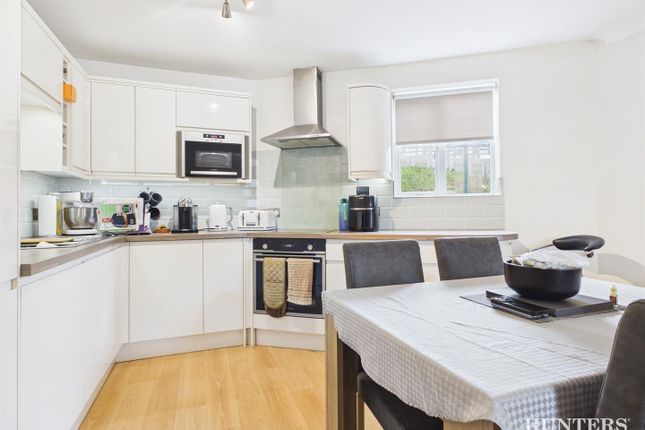 102, Bridgwater Road, Ruislip photo 2