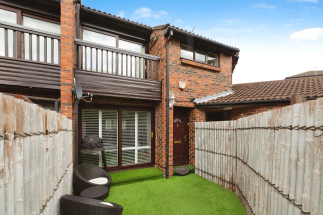 Thumbnail Maisonette for sale in Courtney Park Road, Langdon Hills, Basildon, Essex