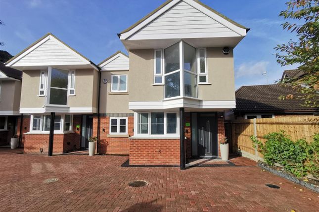 Thumbnail Semi-detached house to rent in Sparrows Wick, Sparrows Herne, Bushey, Hertfordshire