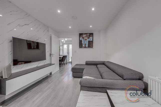 29, Brookfield Drive, Stanford-le-Hope photo 2