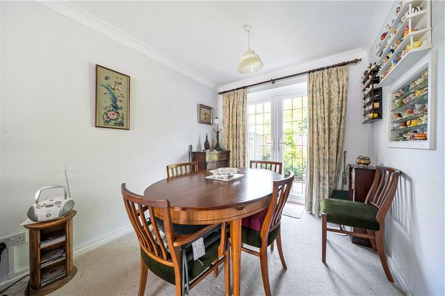 20, Riverside Gardens, Hampshire photo 4