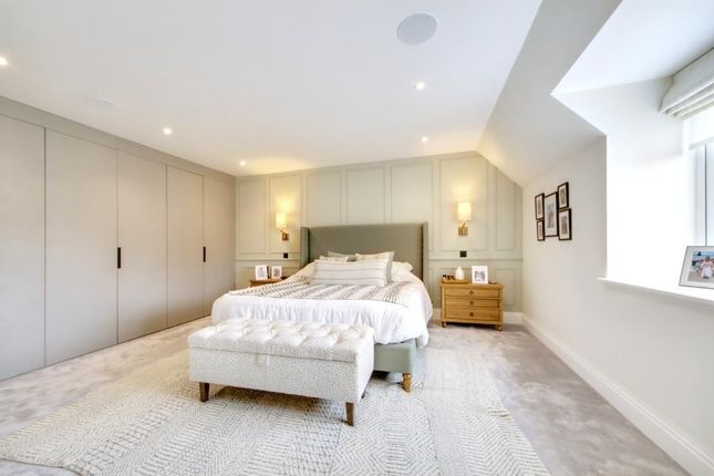 Master Bedroom.Jpg