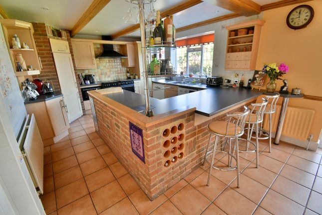 6, Austen Avenue, Bournemouth photo 2
