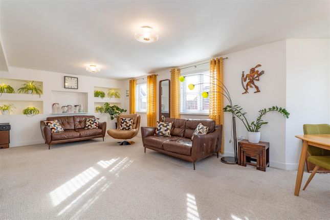 9, Duxbury Gardens, Chorley photo 3