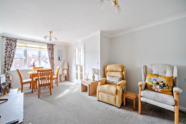 Flat 35, Clarks Court, High Street, Devon photo 2