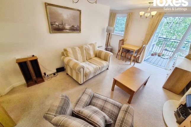 42 Cherrett Court, 557 Ringwood Road, Dorset photo 3