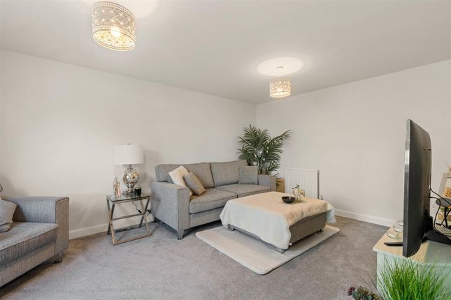63, Horton Drive, Leamington Spa photo 4