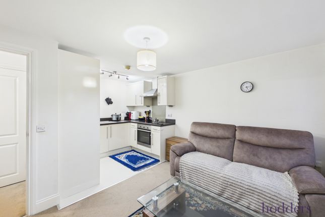 Flat 5, Churchill House,, Crouch Oak Lane, Addlestone photo 2