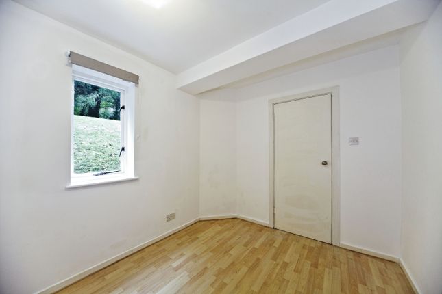 Flat for sale in Montana Close, South Croydon