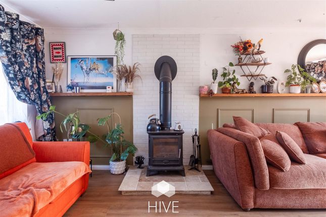 20, Avon Meade, Fordingbridge photo 2