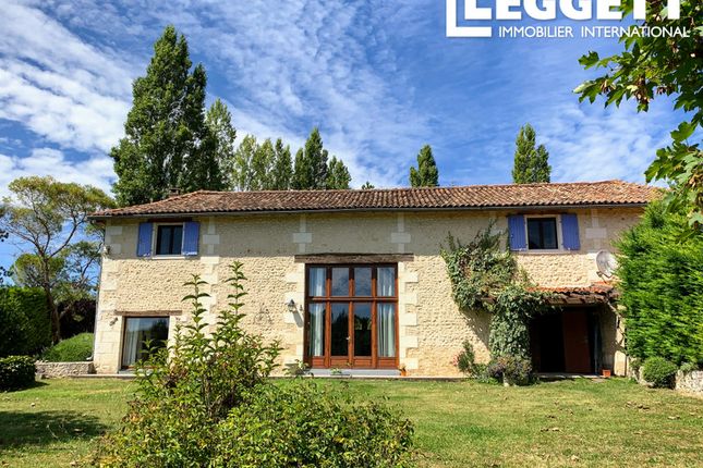 Thumbnail Villa for sale in Chalais, Charente, Nouvelle-Aquitaine