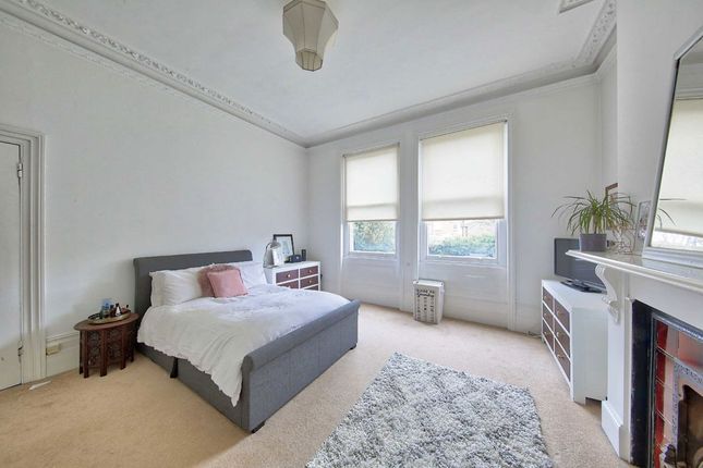 8 Parkview, Church Grove, Kingston Upon Thames photo 4