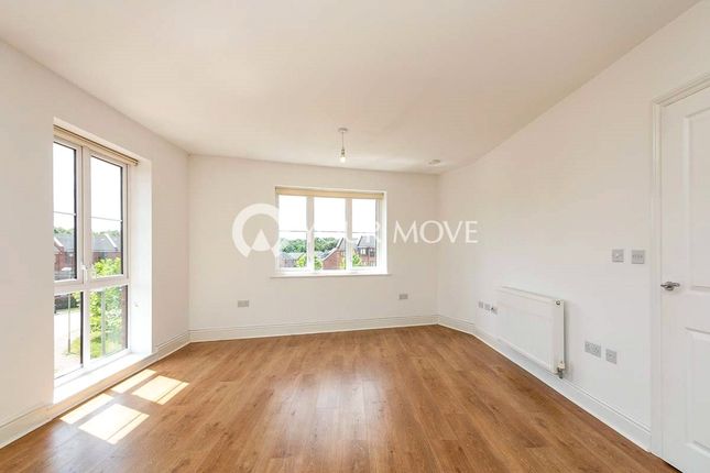 8 Atkins House,, Peggs Way, Hampshire photo 2
