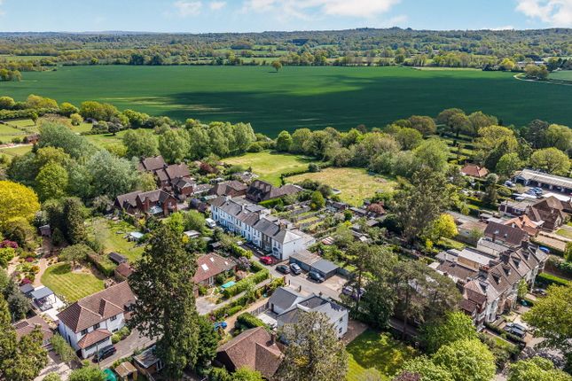 3, Mead Road, Edenbridge photo 2
