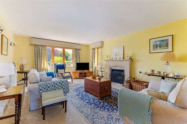 Sitting/Dining Room