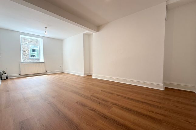 27 Jenkin Street, Aberdar photo 2