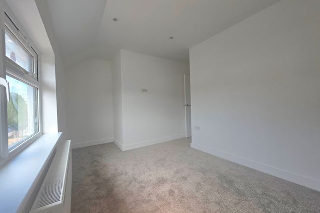 80a North Road, West Drayton photo 4