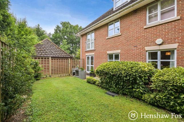 7 Ampfield Court, Baddesley Road, Chandler's Ford photo 2