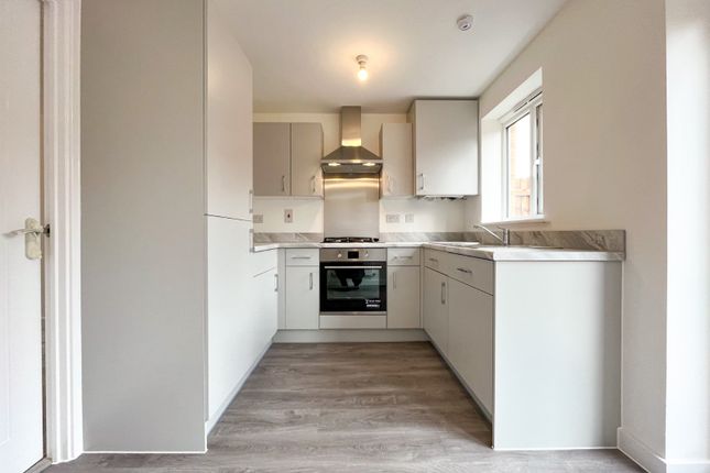 4, Hickson Avenue, Northampton photo 2
