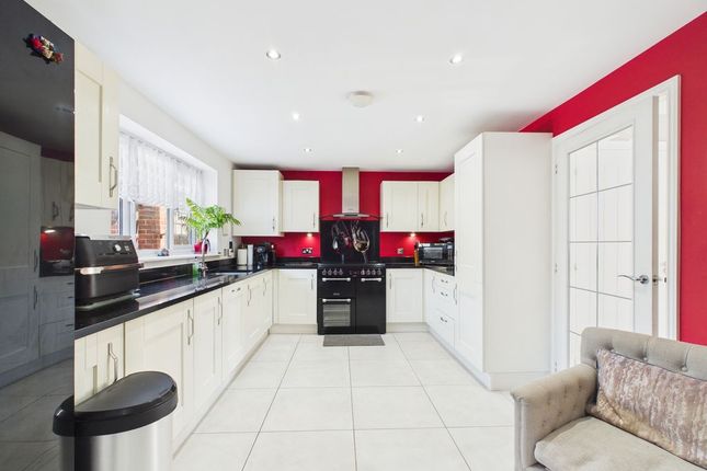 2, Garland Place, Shifnal photo 3