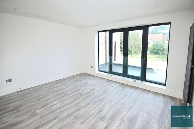 Flat 4, Tivoli Apartments, 28, Woodside Grange Road, Woodside Park photo 3
