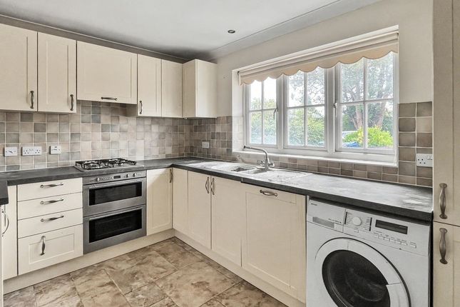 32A, Penn Road, Hazlemere photo 2