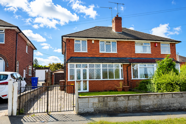 3-bed house on 45 Courtway Drive, 45 Courtway Drive, Stoke-on-Trent, £35,000