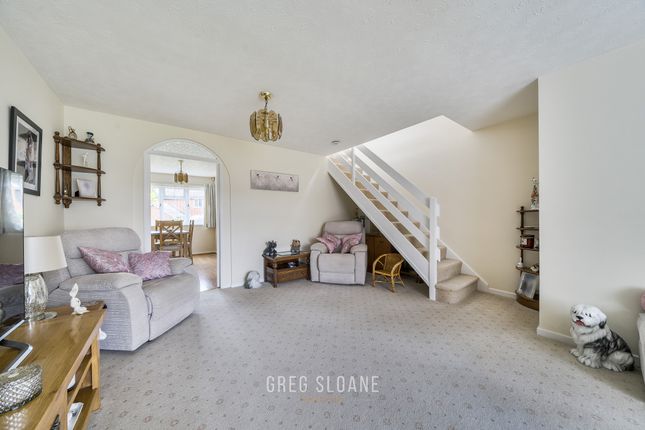5 Whiston Close, Shrewsbury photo 3
