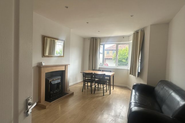 Manor Court, Bonnersfield Lane, London photo 3