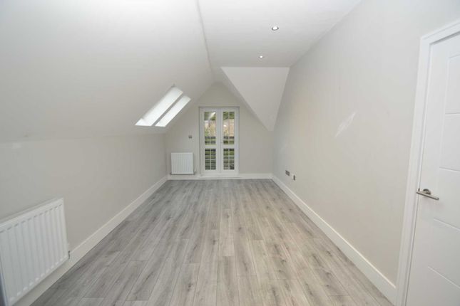 57, Welcomes Road, Purley photo 2