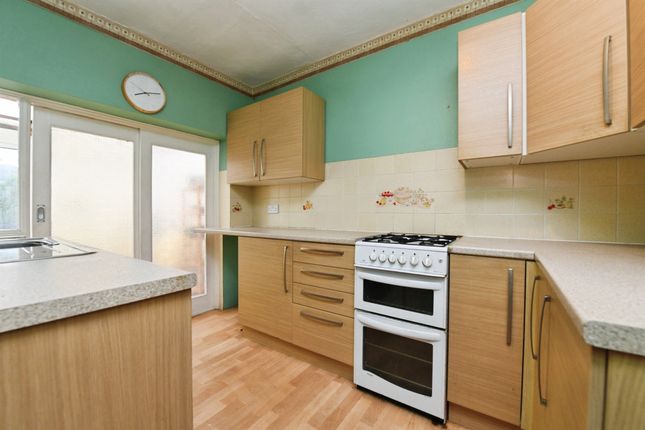 14, Leighfields Road, Leigh-On-Sea photo 2