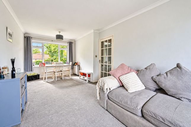 Proctor Gardens, Leatherhead photo 2