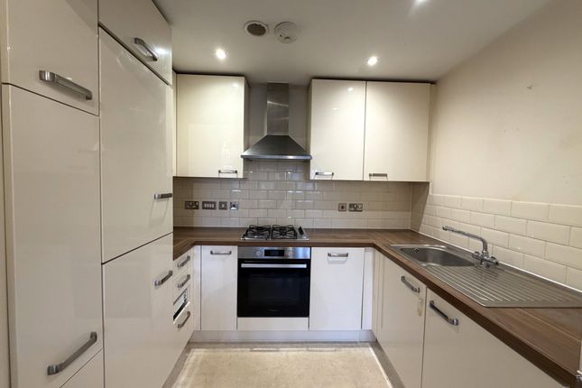 Flat8, 45 Avian avenue Frogmore, St' Albans photo 5