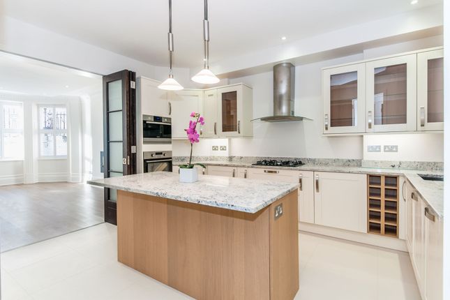 Thumbnail Flat to rent in Rutland House