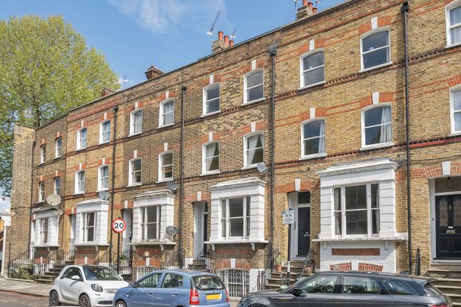 Thumbnail Flat to rent in Kennington Road, London