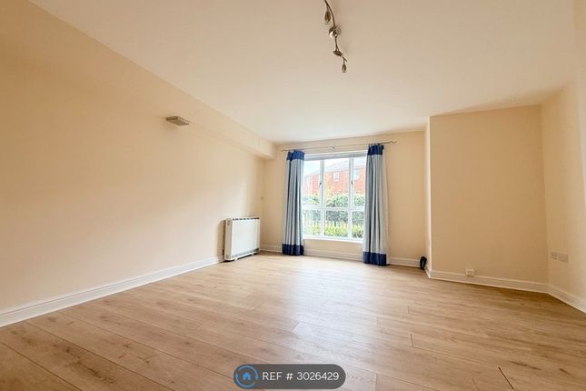 Flat, Crown Quay Prebend St, Bedford photo 4
