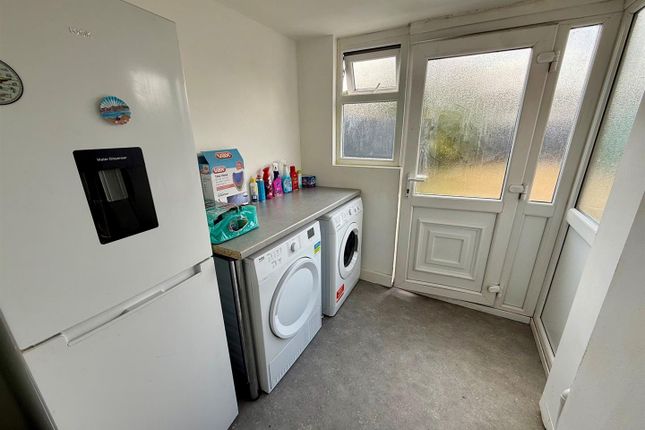 21, Tack Farm Road, Wordsley photo 4