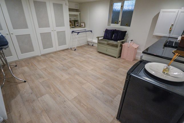 Chamber One / Utility